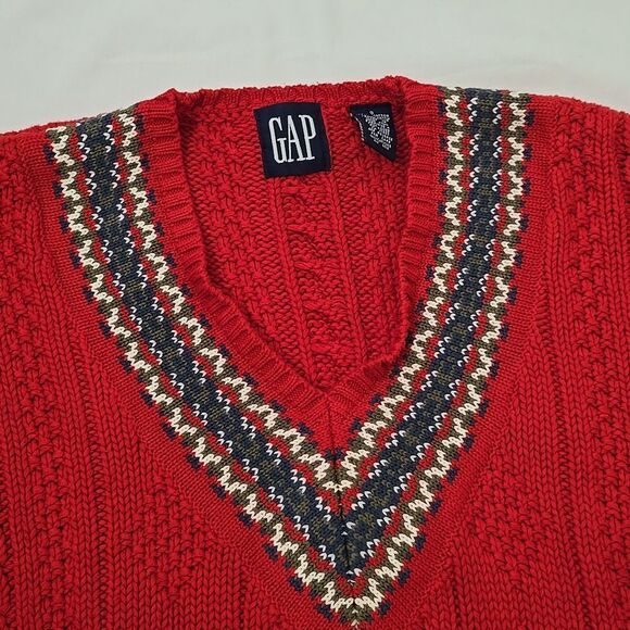 GAP Red Cable Knit Vintage Sweater with Patterned Trim S - Picture 2 of 7